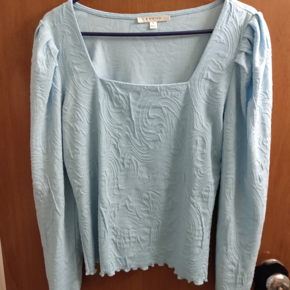 Long sleeve dress shirt small